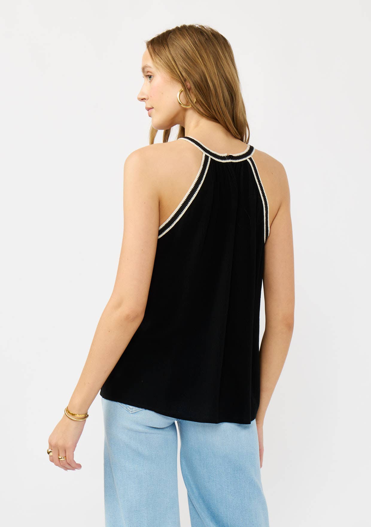 Donna Halter Crochet Top