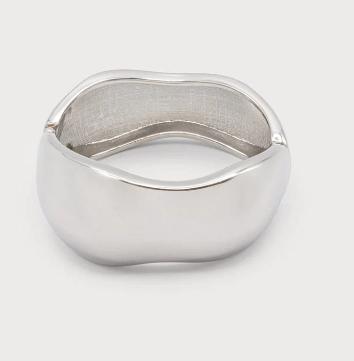 Wavy Bangle
