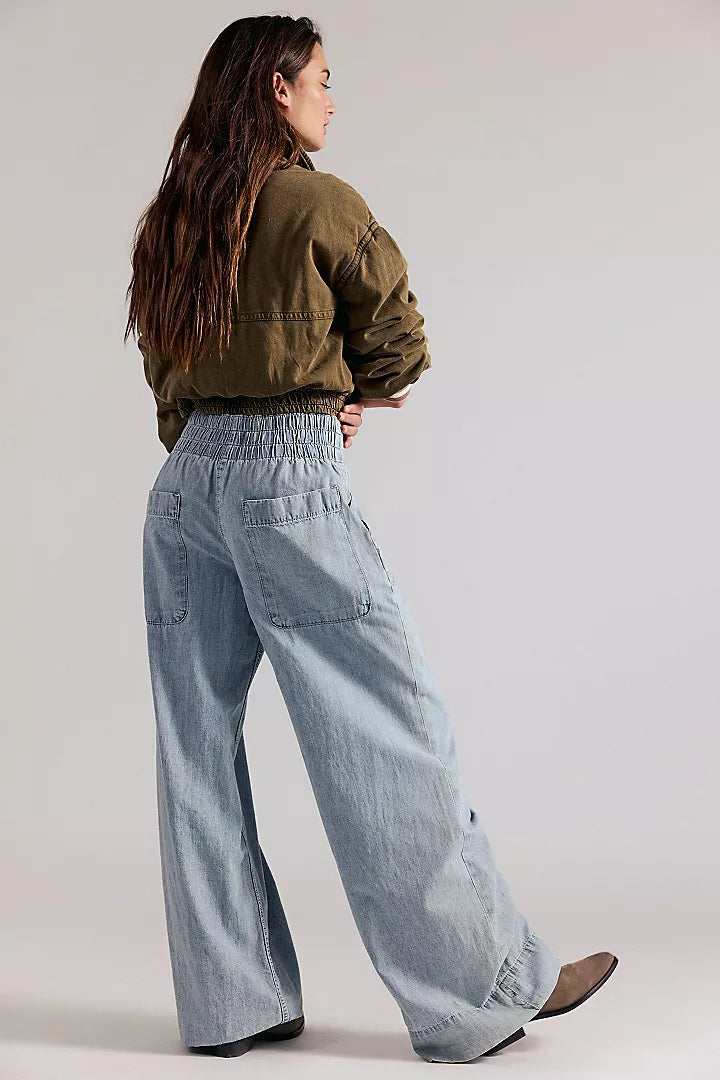Free people Breezy Pull on Denim