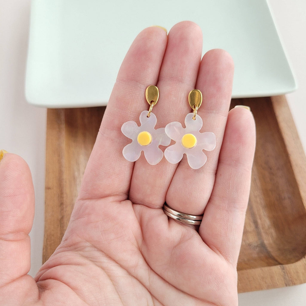 Dainty Daisy Earrings // Jewelry, Gift, Flower