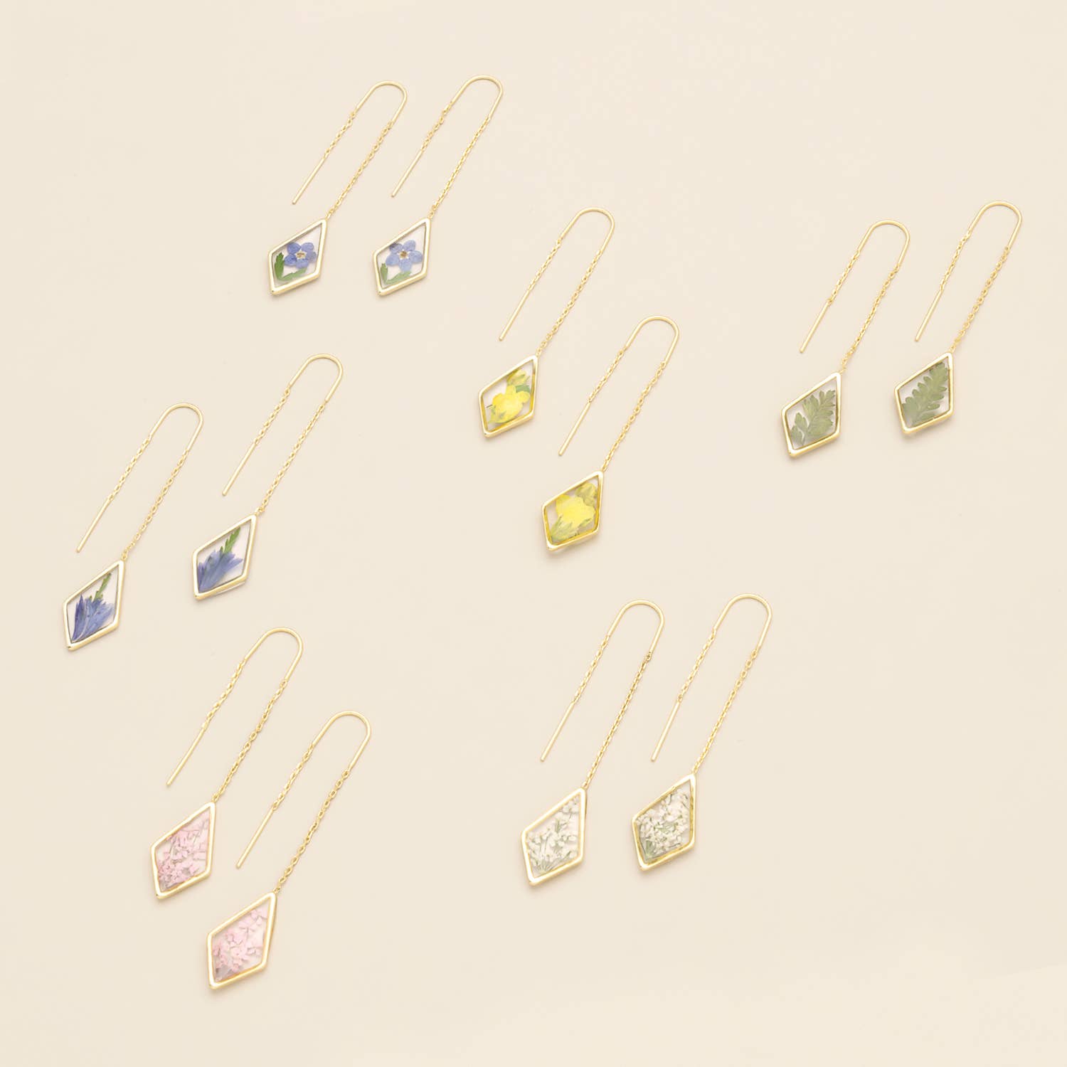Pressed Flower Thread Earring - White Lace Flower/Gold