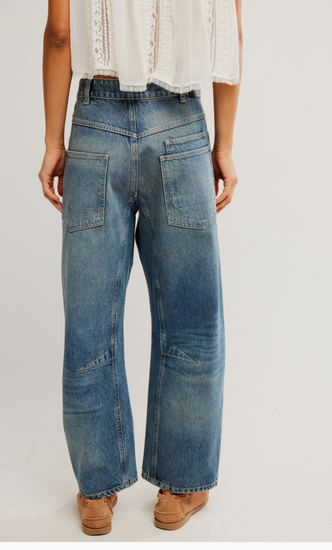 Minimalist Moxie Barrel Boyfriend Denim by FreePeople